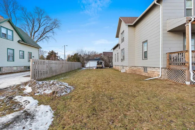 $270,000 | 1403 South Main Street, Oshkosh, WI 54902