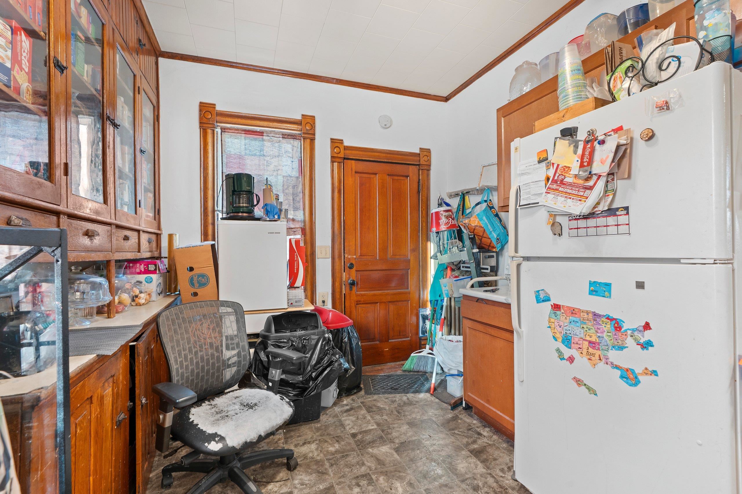 1403 South Main Street Oshkosh, WI 54902 - Photo 9 of 41