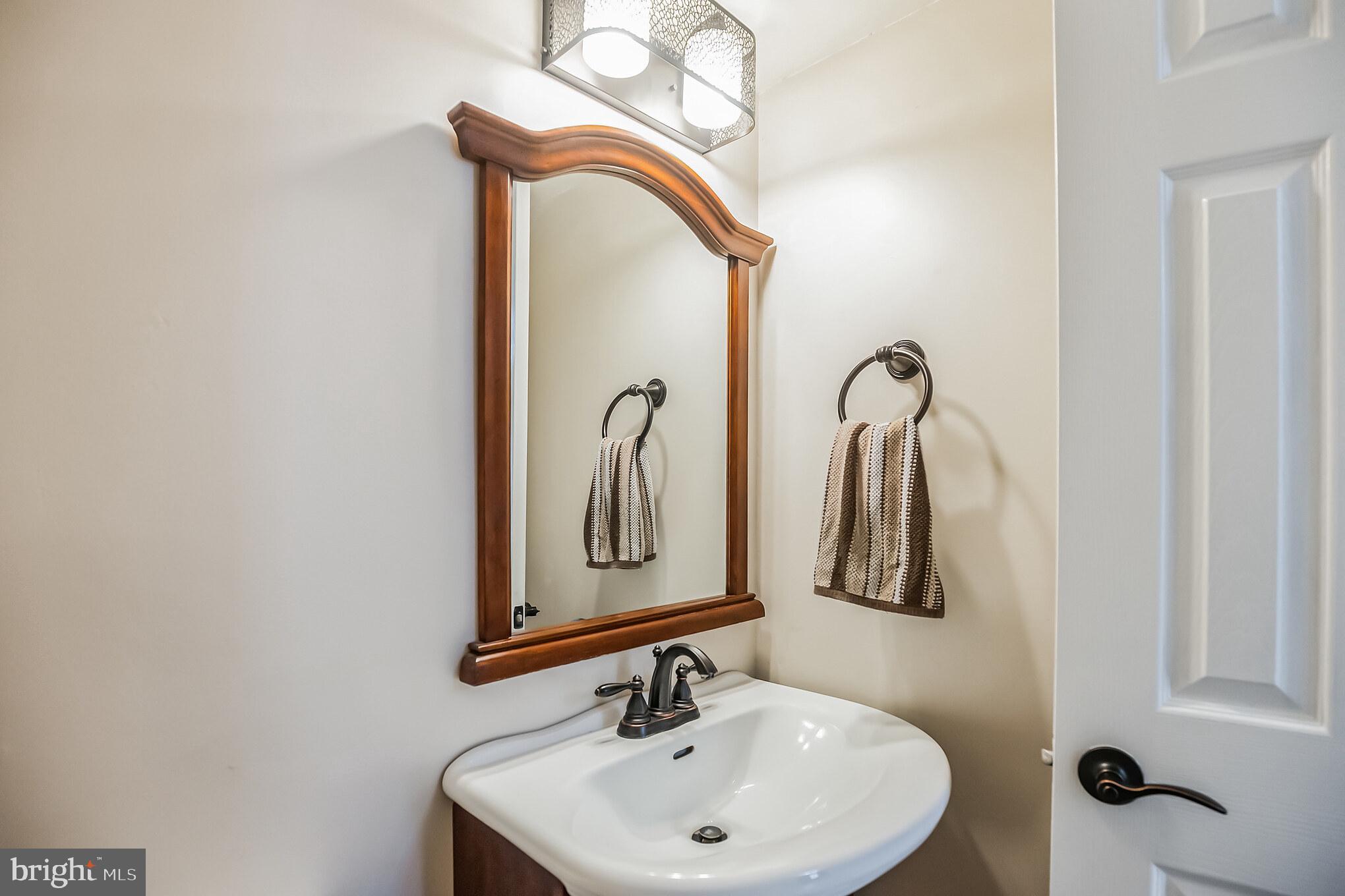 163 Forge Road Delran, NJ 08075 - Photo 16 of 30 Updated powder room located in spacious foyer