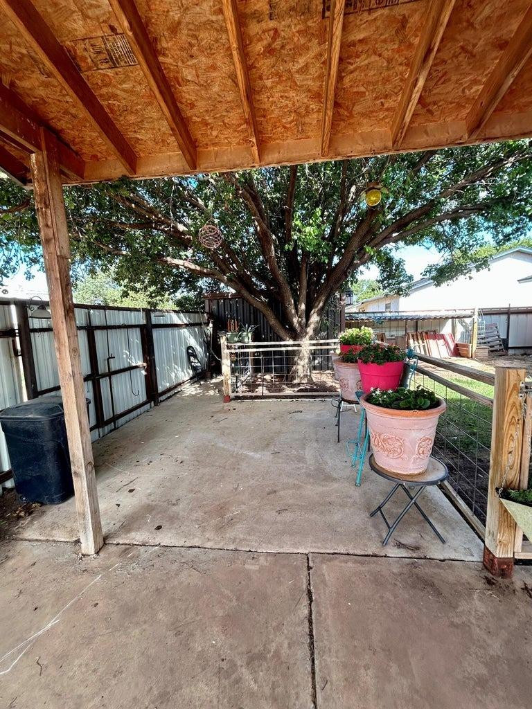 3907 Sides Street Plainview, TX 79072 - Photo 6 of 32 Photo 6