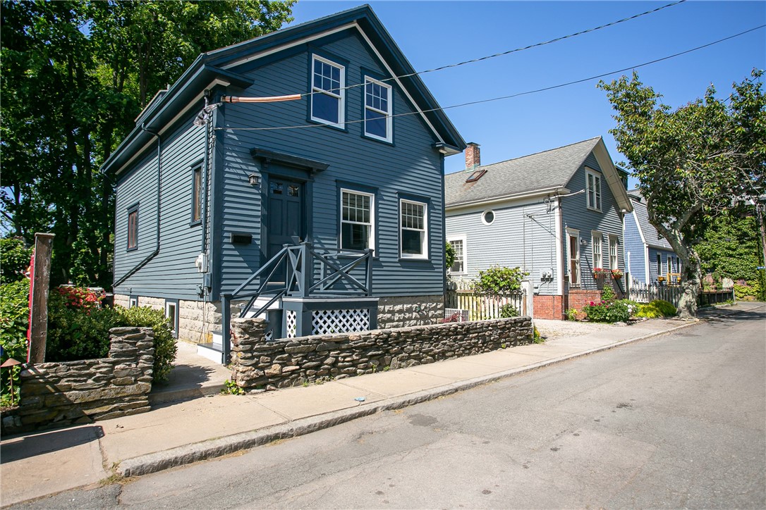 5 Cherry Street Newport, RI 02840 - Photo 1 of 29