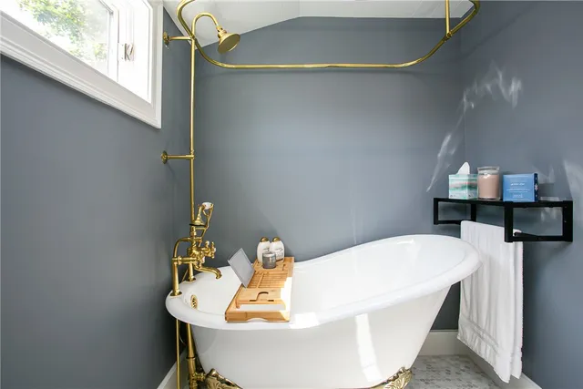 $3,800 | 5 Cherry Street, Newport, RI 02840