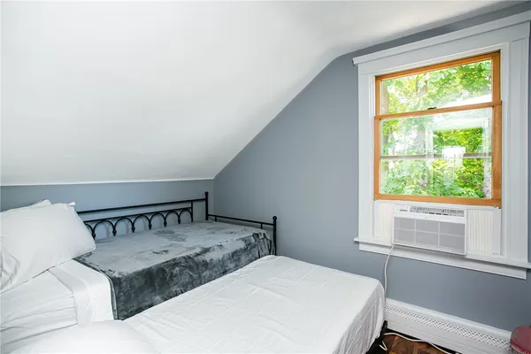 $3,800 | 5 Cherry Street, Newport, RI 02840