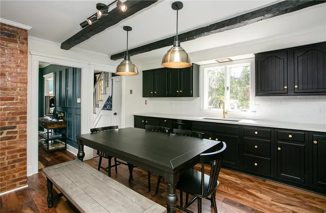 $3,800 | 5 Cherry Street, Newport, RI 02840