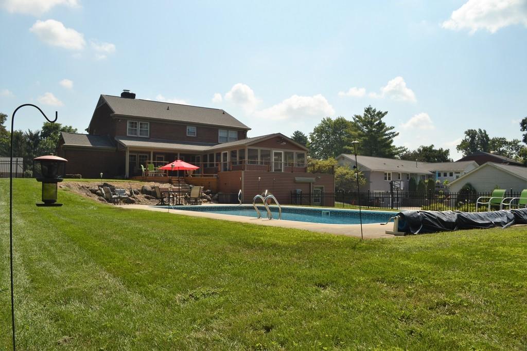 4134 North Riverside Drive Columbus, IN 47203 - Photo 5 of 40