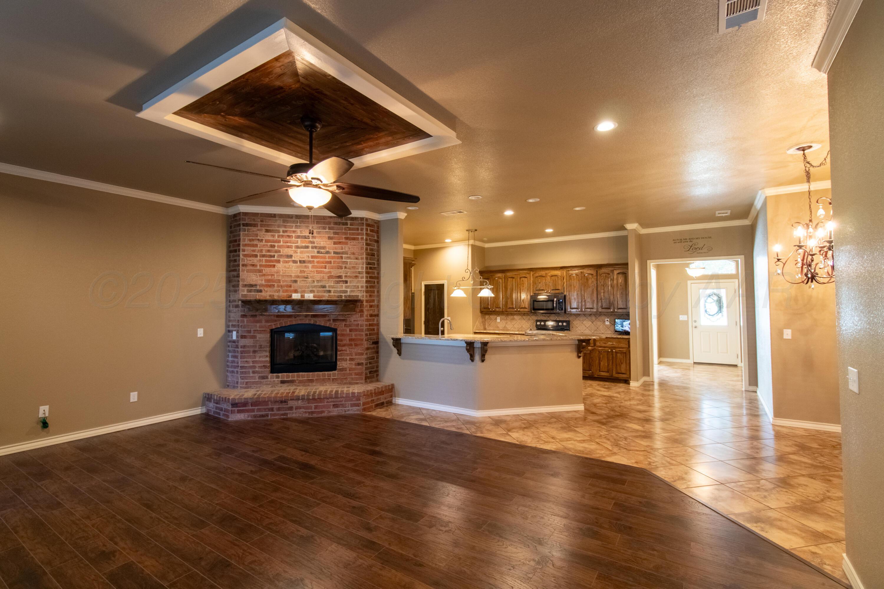 19100 Stone Creek Road Amarillo, TX 79124 - Photo 11 of 49 Fireplace in Great Room