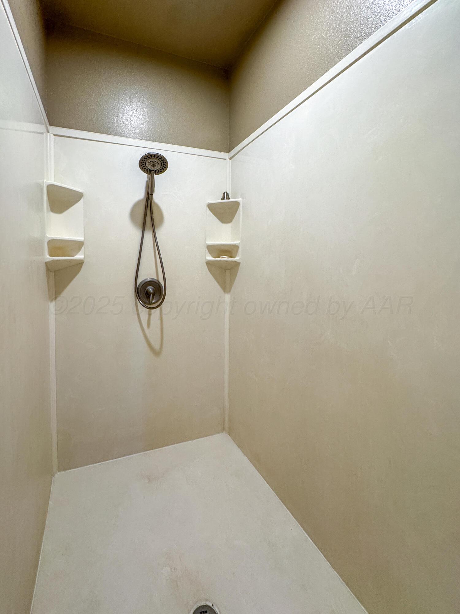 19100 Stone Creek Road Amarillo, TX 79124 - Photo 17 of 49 Shower