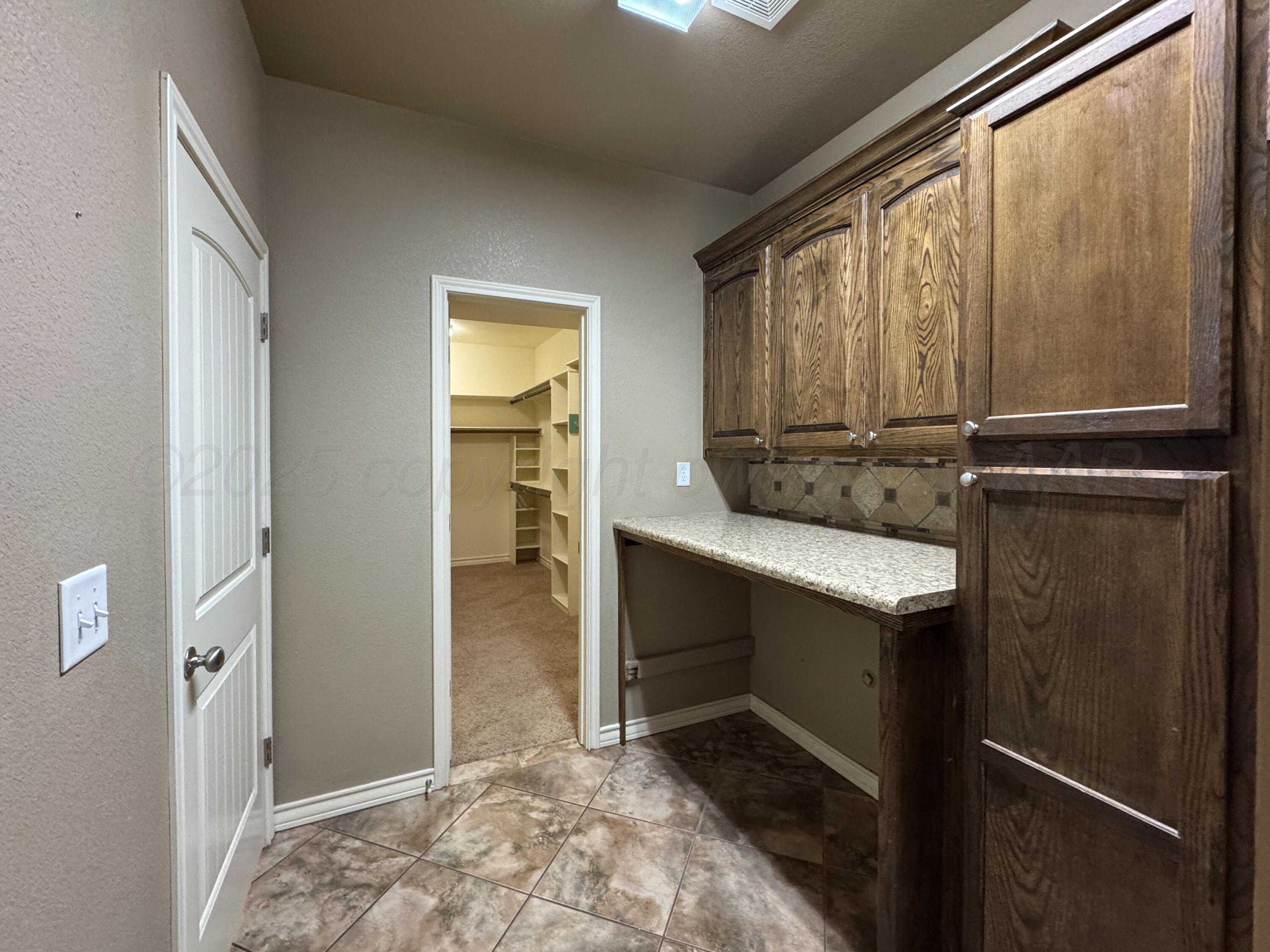 19100 Stone Creek Road Amarillo, TX 79124 - Photo 29 of 49 Laundry Room