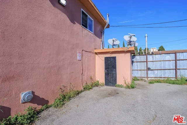 $1,200,000 | 4610 Compton Avenue, Los Angeles, CA 90011