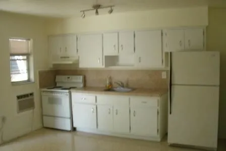 $1,350 | 2220 North 19th Avenue, Unit 8, Hollywood, FL 33020