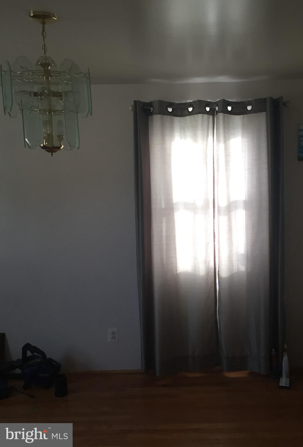 5255 Darien Road Baltimore, MD 21206 - Photo 5 of 8 Dining Room
