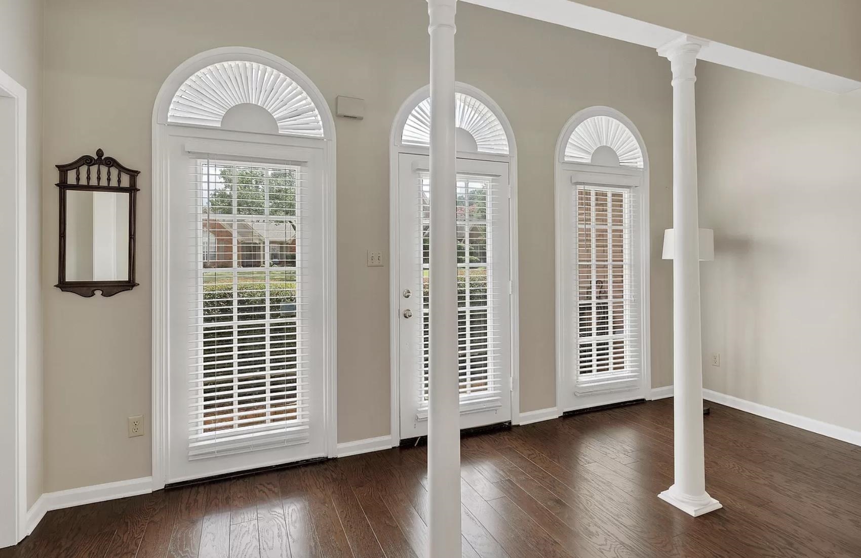 376 Wolf Run Road Collierville, TN 38017 - Photo 2 of 13 Gallery Image 2