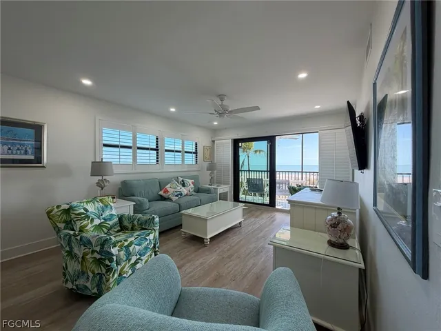 $985,000 | 2230 Camino Del Mar, Unit 1D2, Sanibel, FL 33957