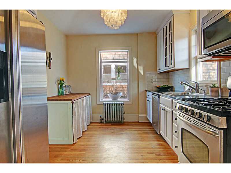 102 Dexterdale Road Providence, RI 02906 - Photo 14 of 25 Kitchen.