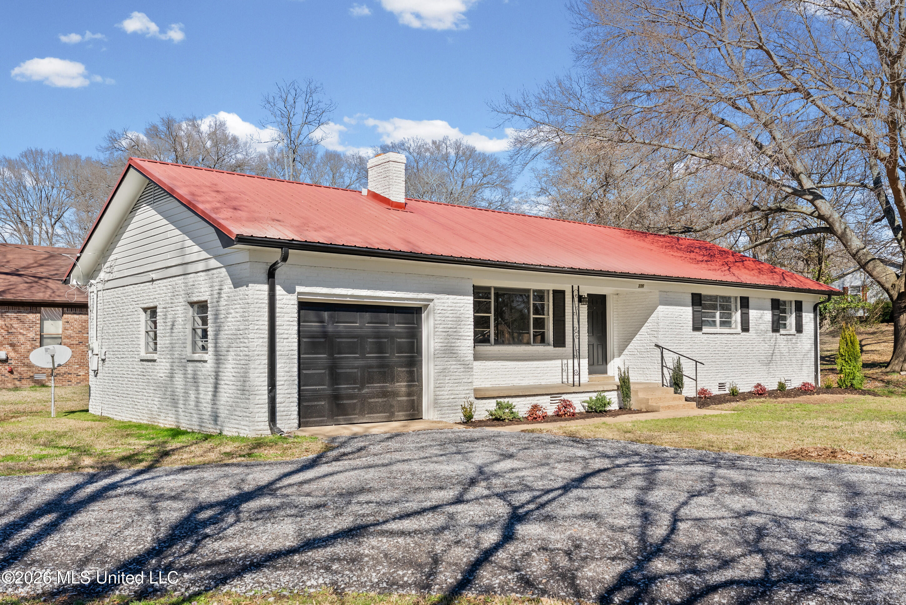 236 Browns Ferry Road Senatobia, MS 38668 - Photo 2 of 12 21_dsc08563_print