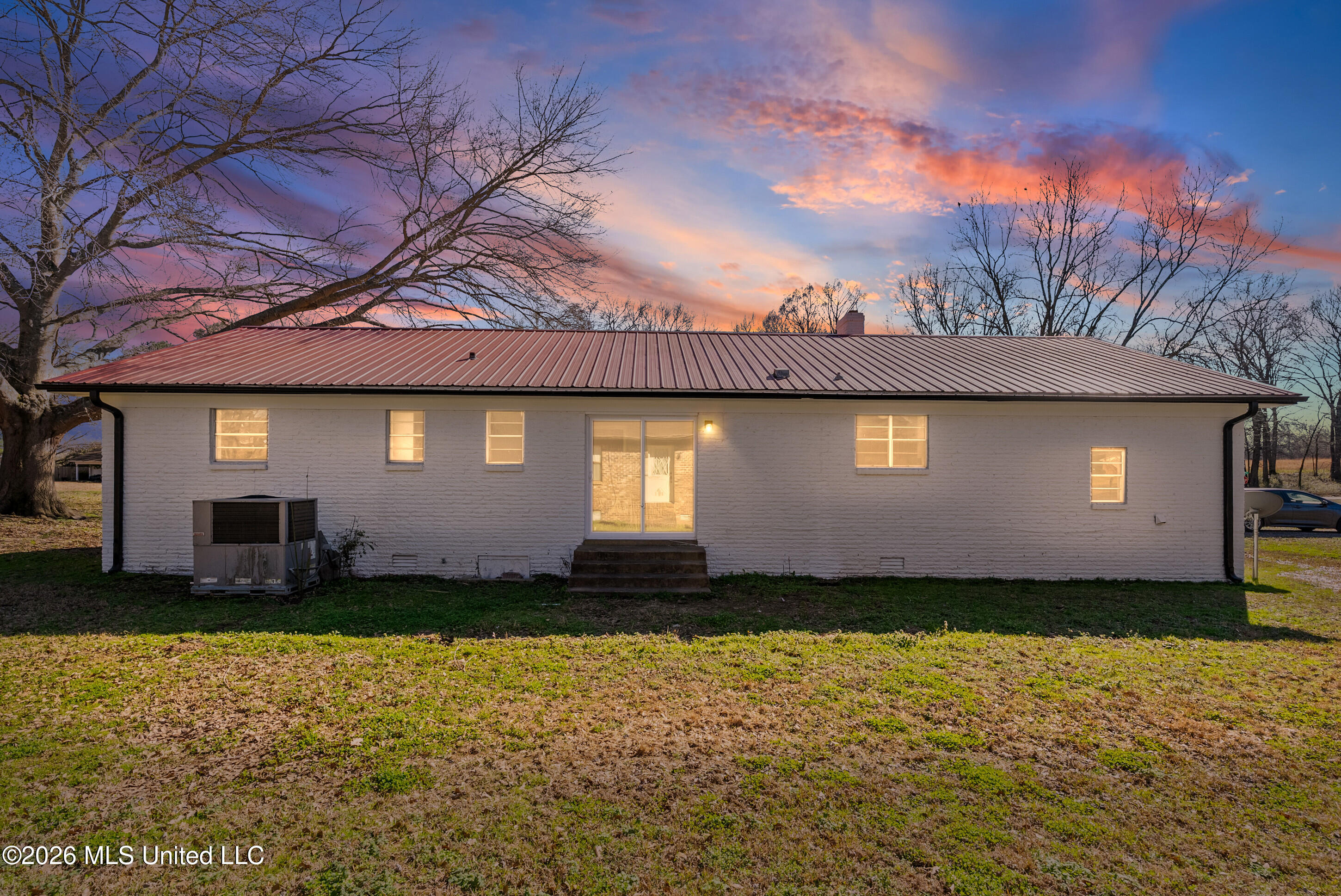 236 Browns Ferry Road Senatobia, MS 38668 - Photo 4 of 12 1_dsc08678_addon_dtd_print