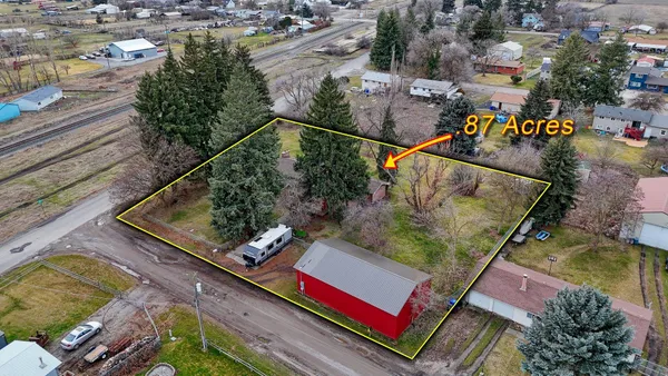 $585,000 | 5405 North Powell Road, Newman Lake, WA 99025
