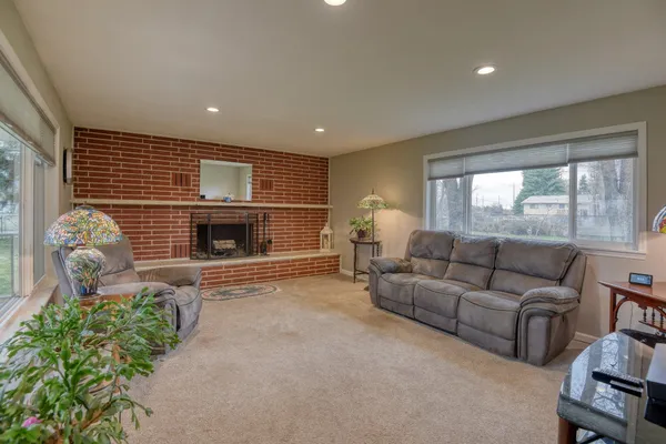 $585,000 | 5405 North Powell Road, Newman Lake, WA 99025