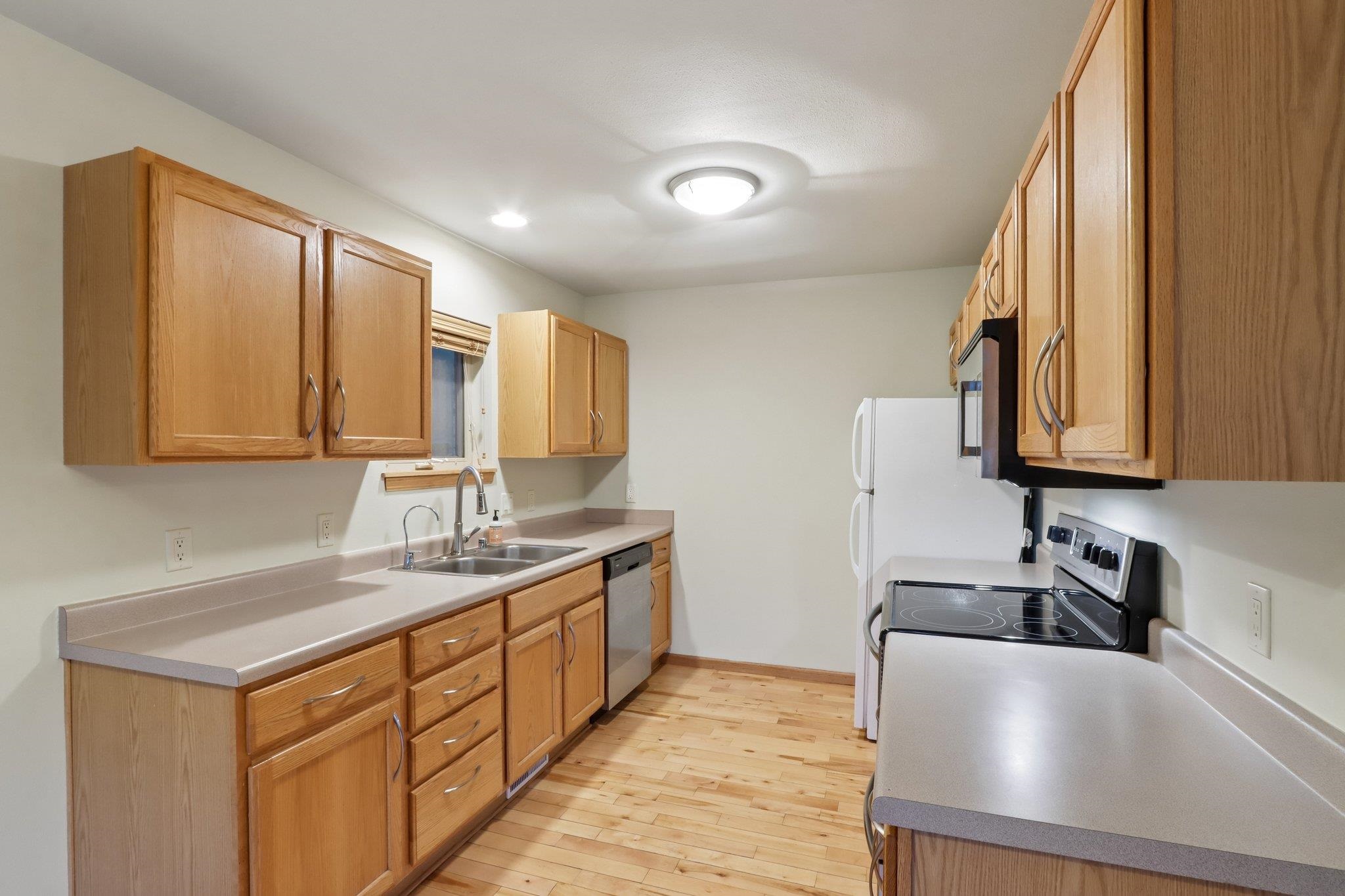 641 East Dayton Street Madison, WI 53703 - Photo 13 of 35