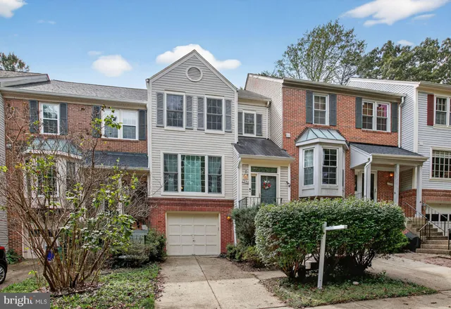$595,000 | 7354 Hidden Knolls Court, Springfield, VA 22153