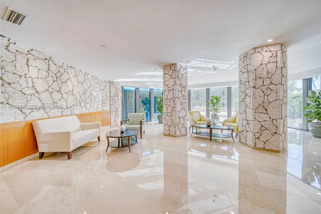 a view of entryway with interior