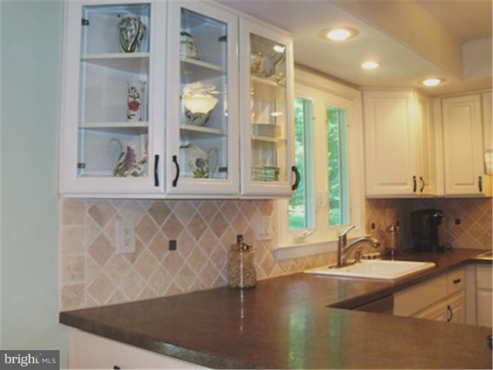 1234 Highgate Road West Chester, PA 19380 - Photo 10 of 24 Kitchen