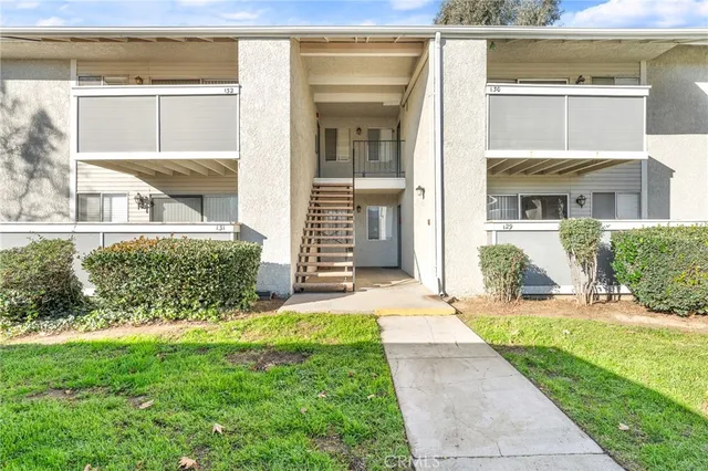 $299,000 | 26200 Redlands Boulevard, Unit 132, Redlands, CA 92373