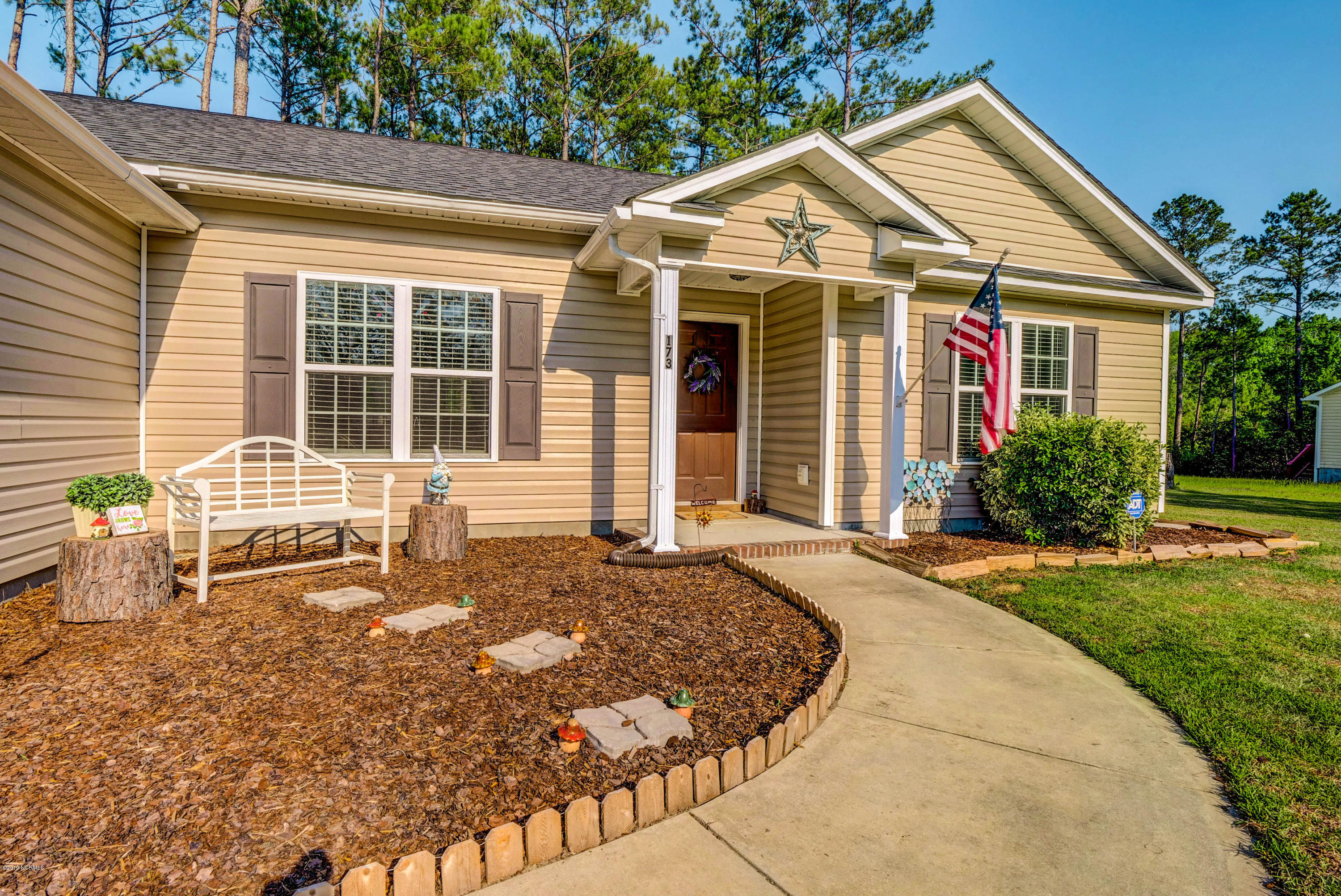 173 Nelson Park Road Maple Hill, NC 28454 - Photo 4 of 31 173 Nelson Park-5