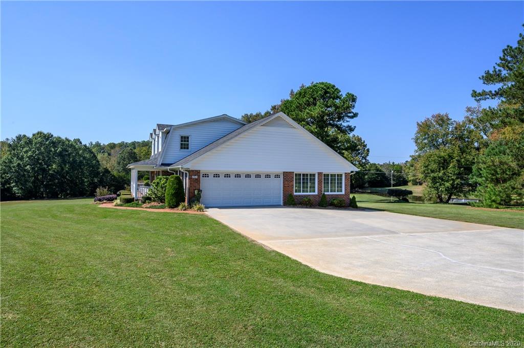 509 Pine Ridge Road Lexington, NC 27295 - Photo 6 of 47 Gallery Image 6