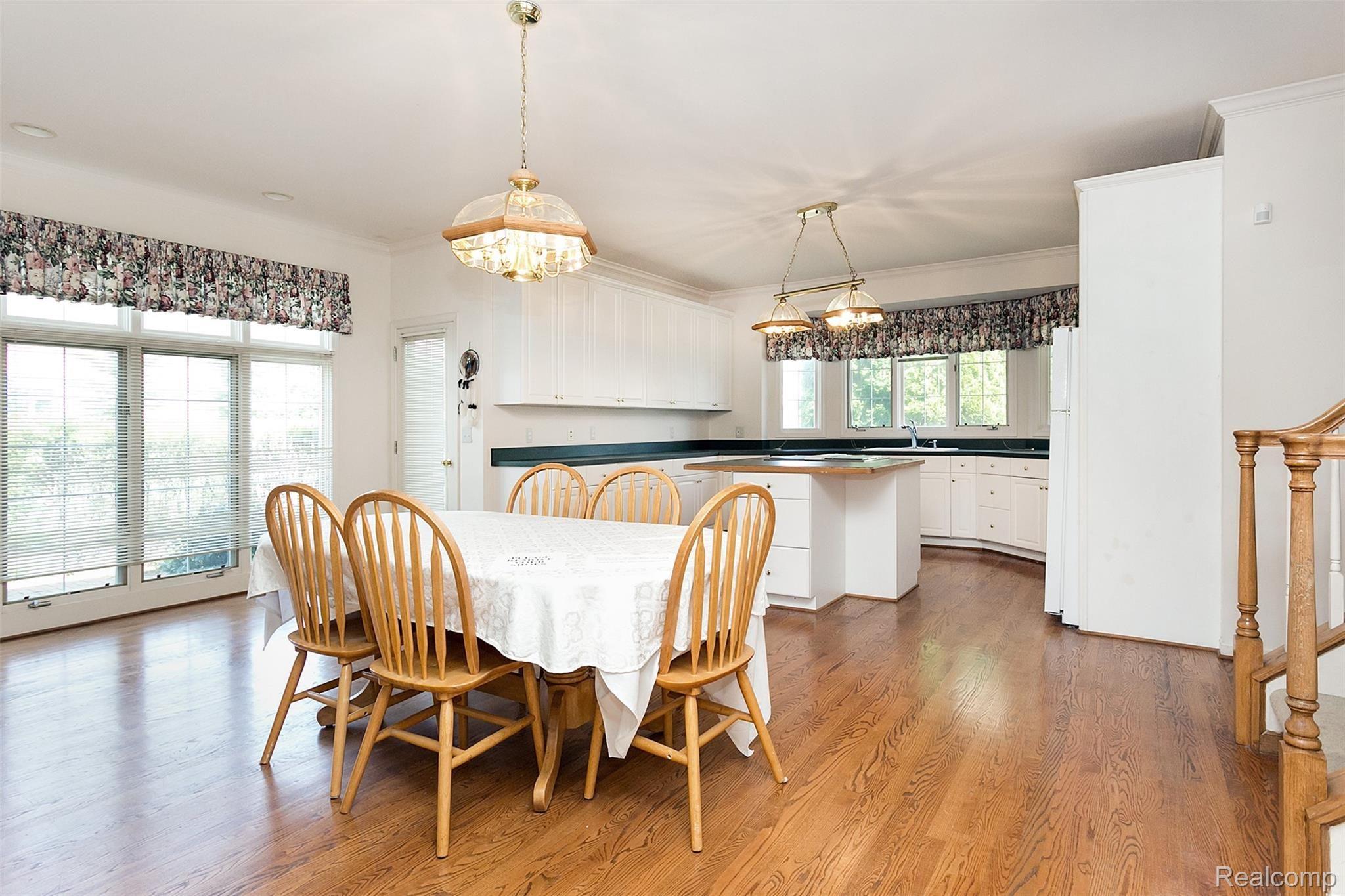 2068 Mapleridge Road Rochester, MI 48309 - Photo 10 of 38 Mapleridge-10.jpg