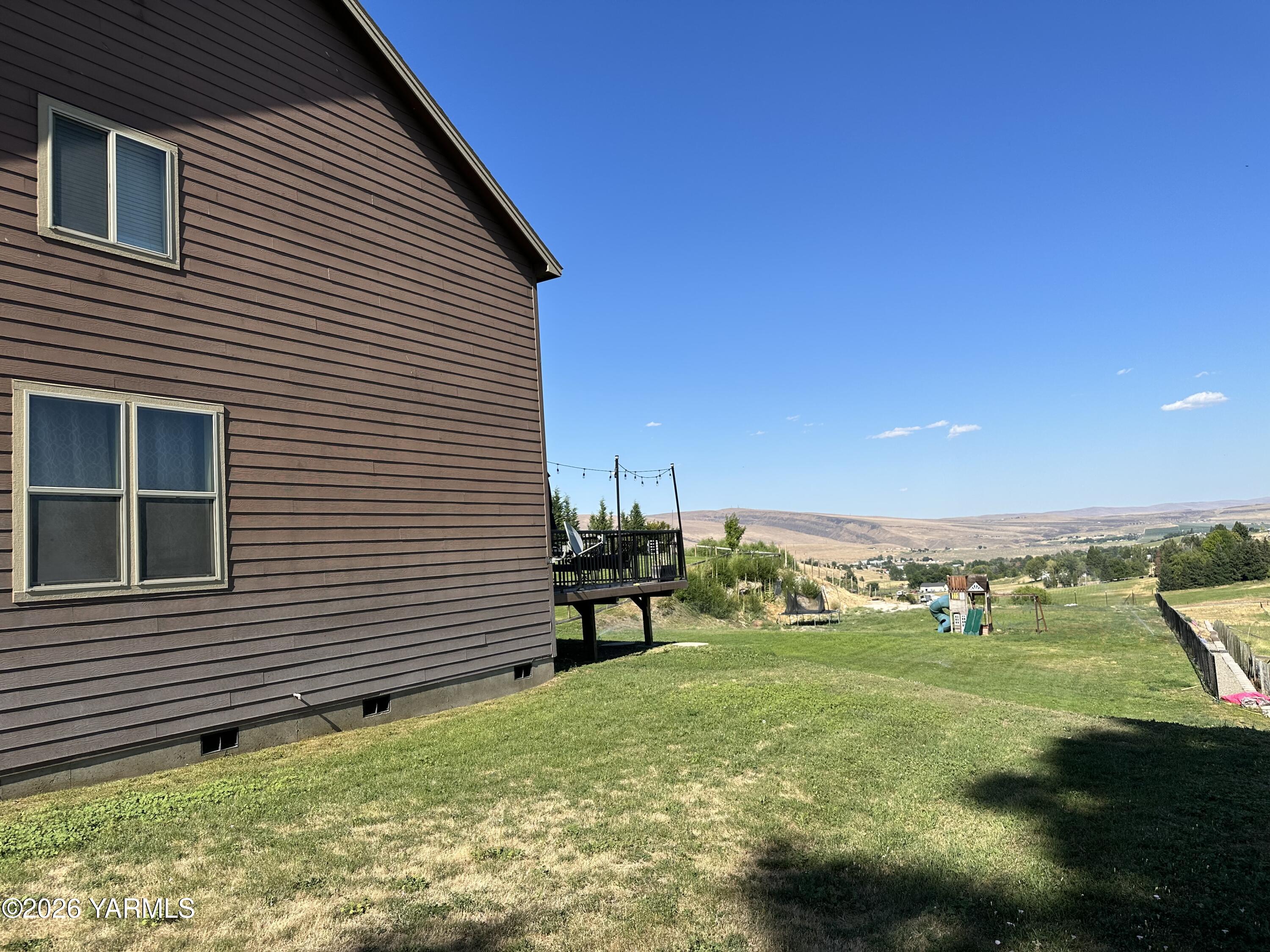 671 Tibbling Road Selah, WA 98942 - Photo 2 of 29 IMG_7450