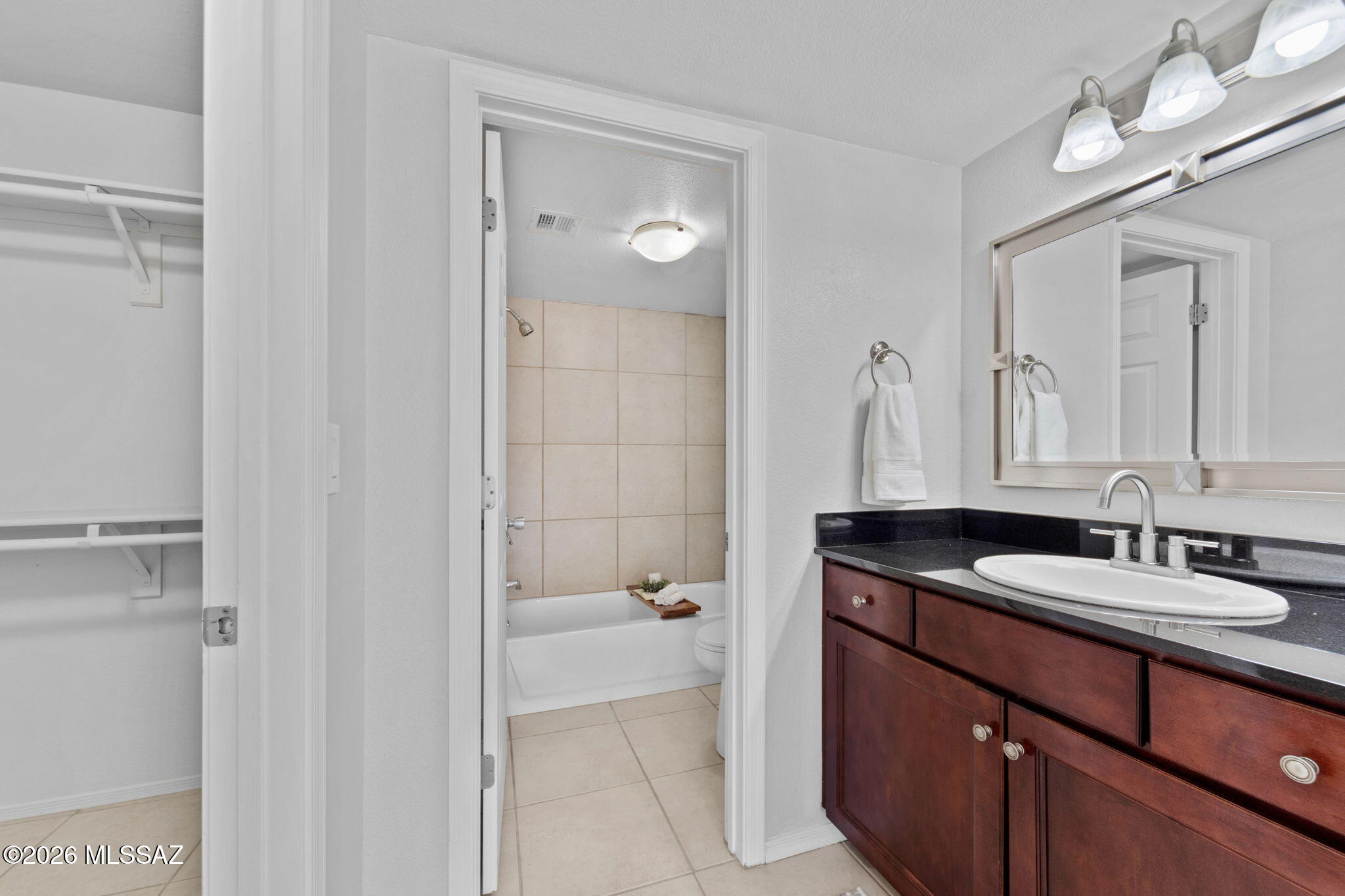 7255 East Snyder Road, Unit 1204 Tucson, AZ 85750 - Photo 22 of 50 Primary bathroom