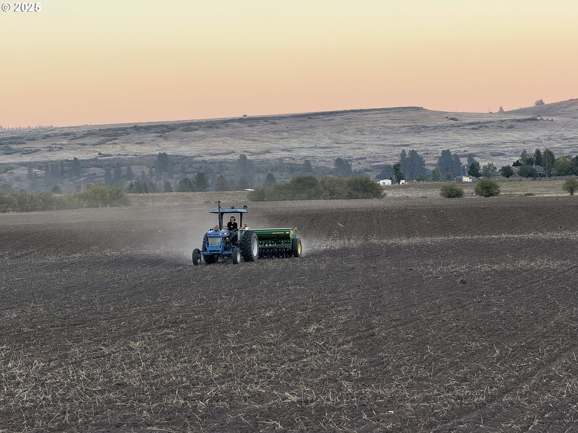 70775 Middle Road Elgin, OR 97827 - Photo 40 of 40 a view of a house with a yard