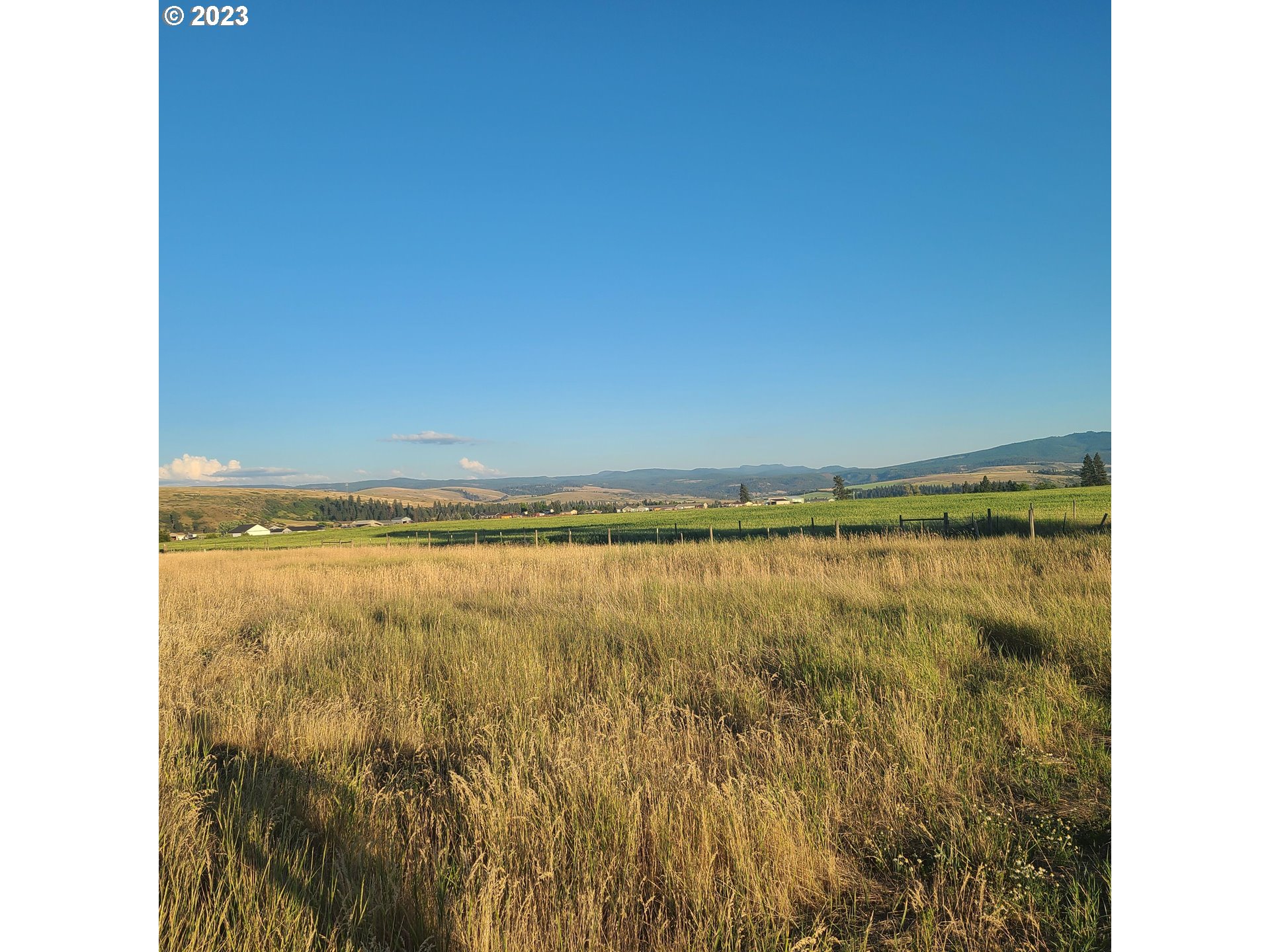 70775 Middle Road Elgin, OR 97827 - Photo 10 of 40 a view of an ocean and beach