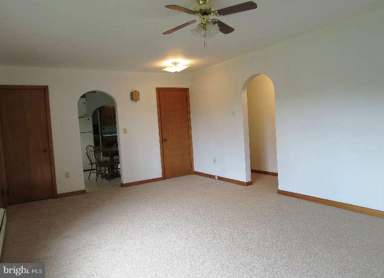 6018 Ridge Road Mount Airy, MD 21771 - Photo 6 of 18 Living Room