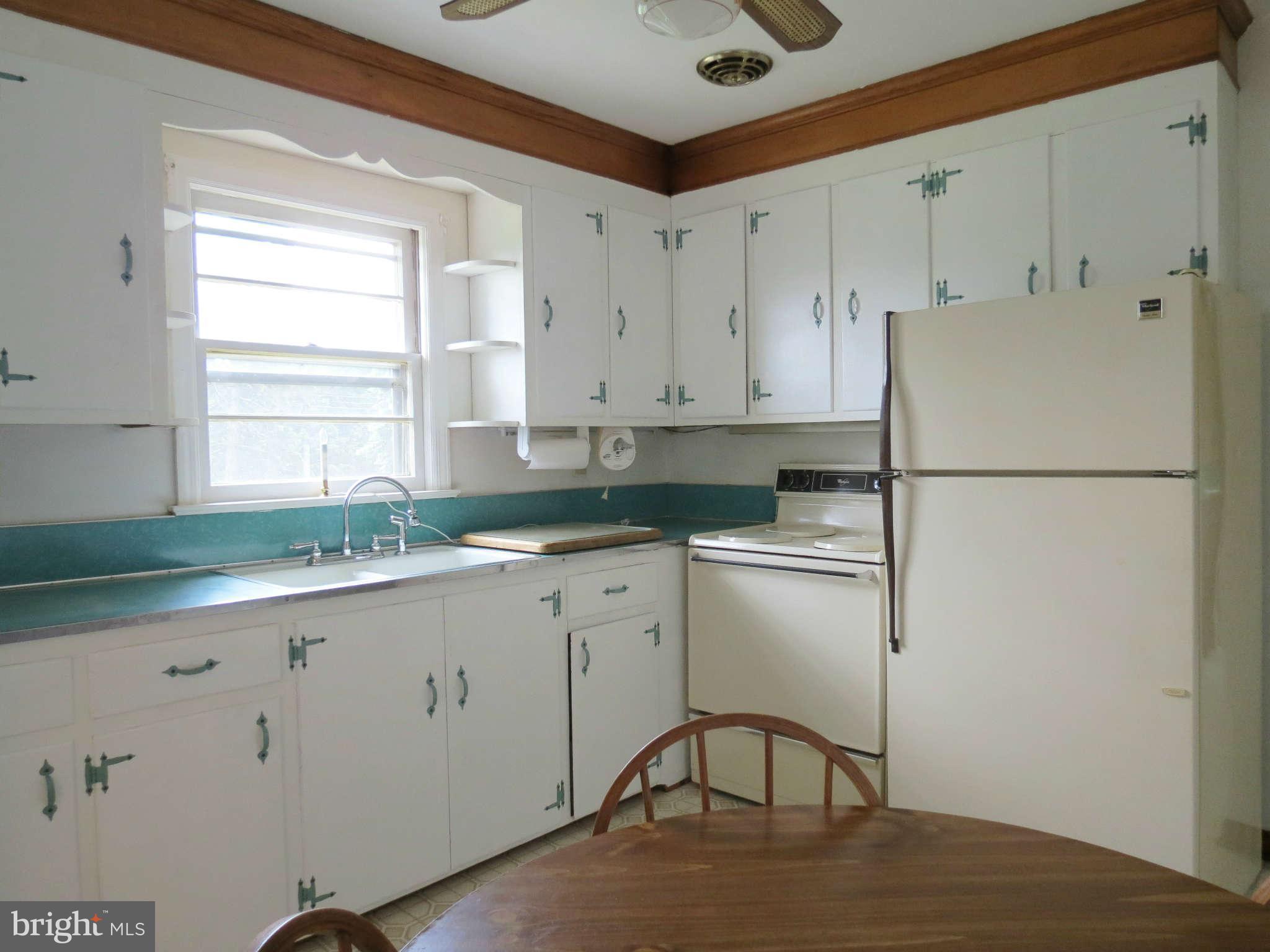 6018 Ridge Road Mount Airy, MD 21771 - Photo 9 of 18 Kitchen