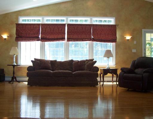 22 Basil Crossing Cranston, RI 02921 - Photo 3 of 8 Den/Family/Great Room.