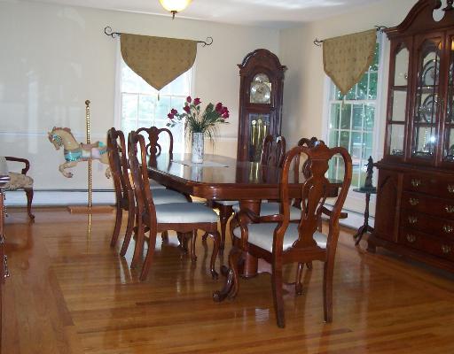 22 Basil Crossing Cranston, RI 02921 - Photo 7 of 8 Dining Room.