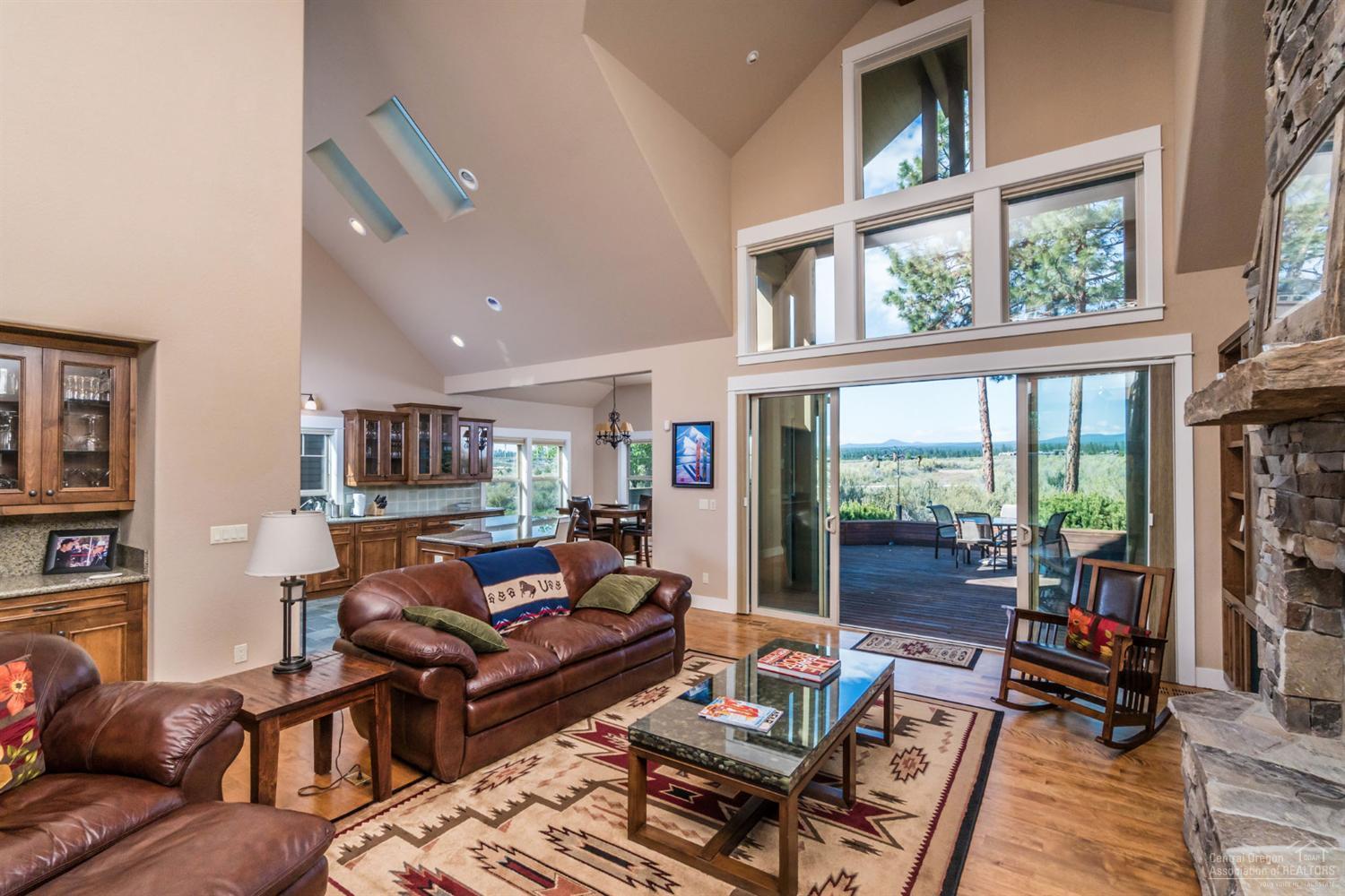 61837 Fall Creek Loop Bend, OR 97702 - Photo 5 of 22 Additional Photo