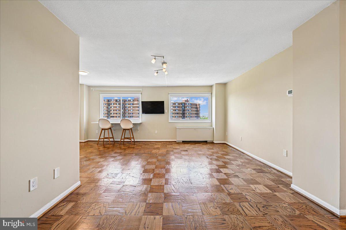 1121 University Boulevard West, Unit 1207 Silver Spring, MD 20902 - Photo 4 of 22