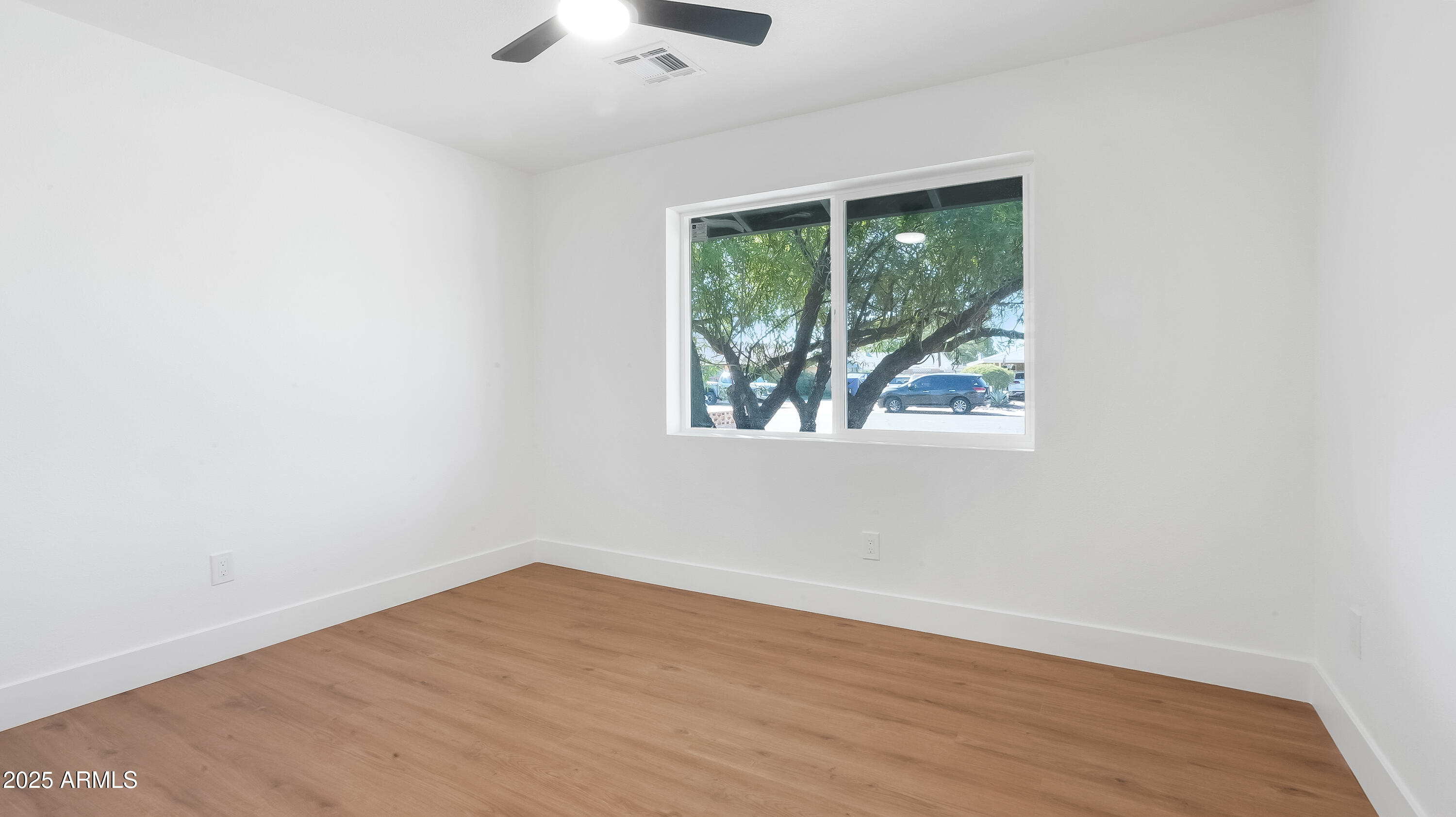 8829 North 17th Avenue Phoenix, AZ 85021 - Photo 19 of 38 16