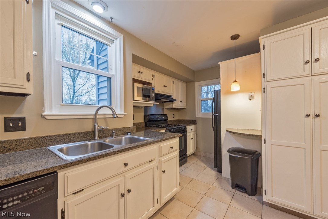 3915 Orchard Road Cleveland Heights, OH 44121 - Photo 14 of 26