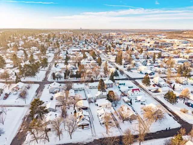 $249,000 | 115 17th Street, Cloquet, MN 55720