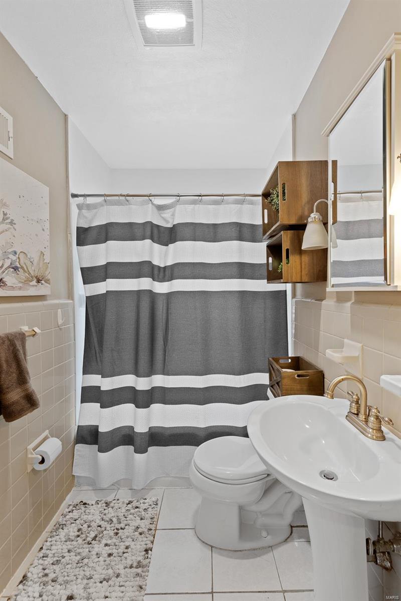 1349 North Berry Road St. Louis, MO 63122 - Photo 8 of 37 Gallery Image 8