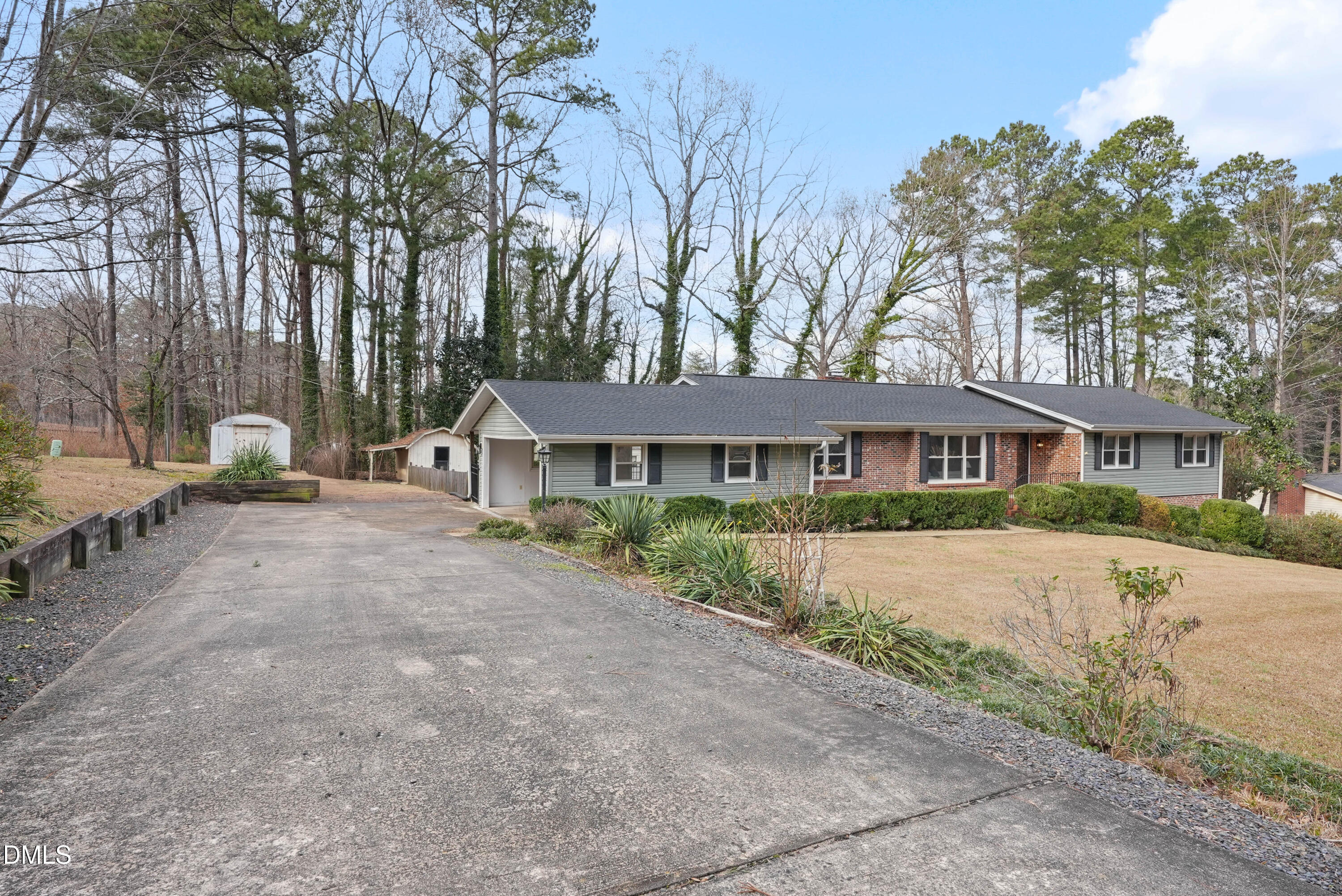 1104 Oldham Lake Road Sanford, NC 27330 - Photo 3 of 60 d2d-514