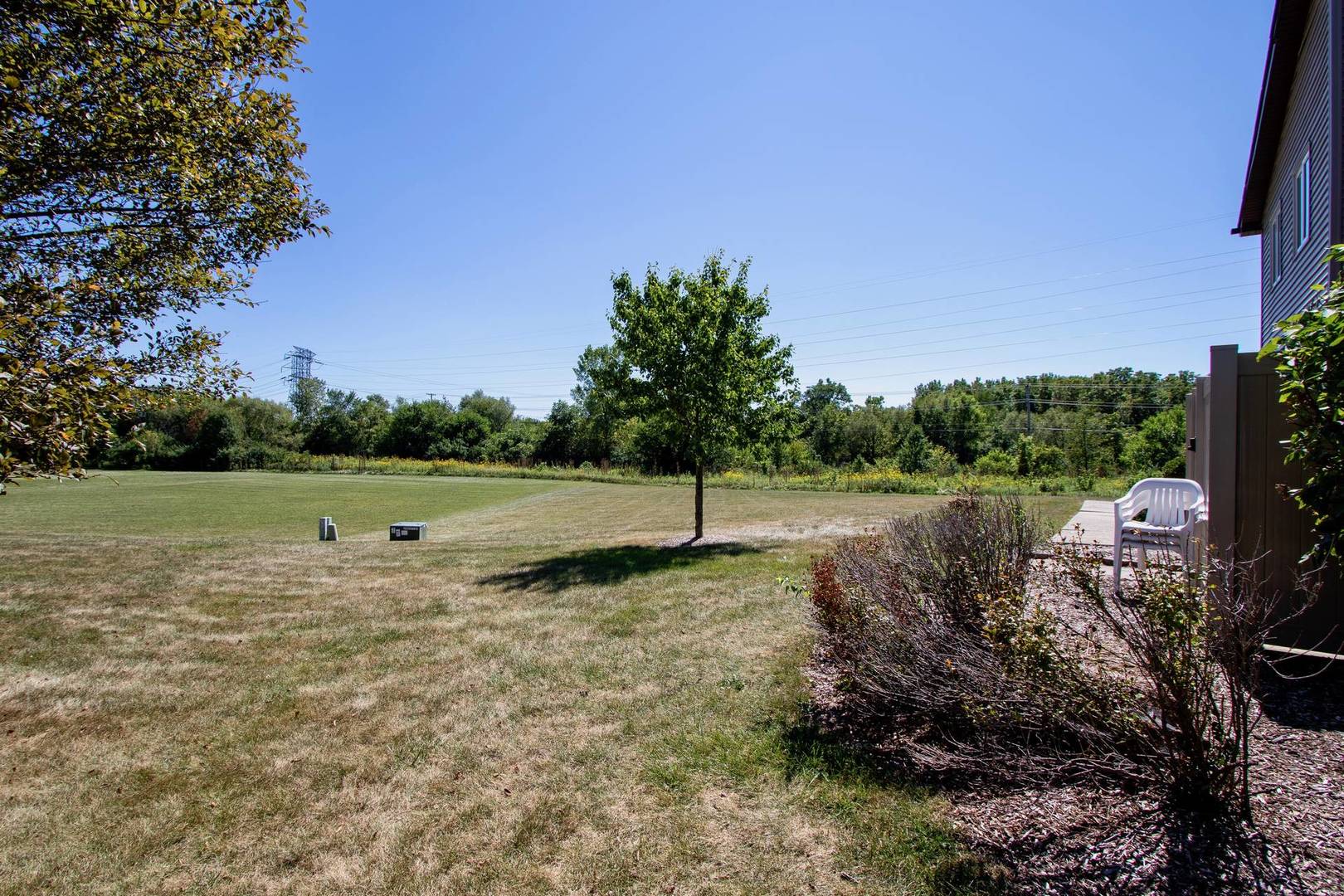 262 Circlegate Road New Lenox, IL 60451 - Photo 22 of 25 a view of a field with a view of a field