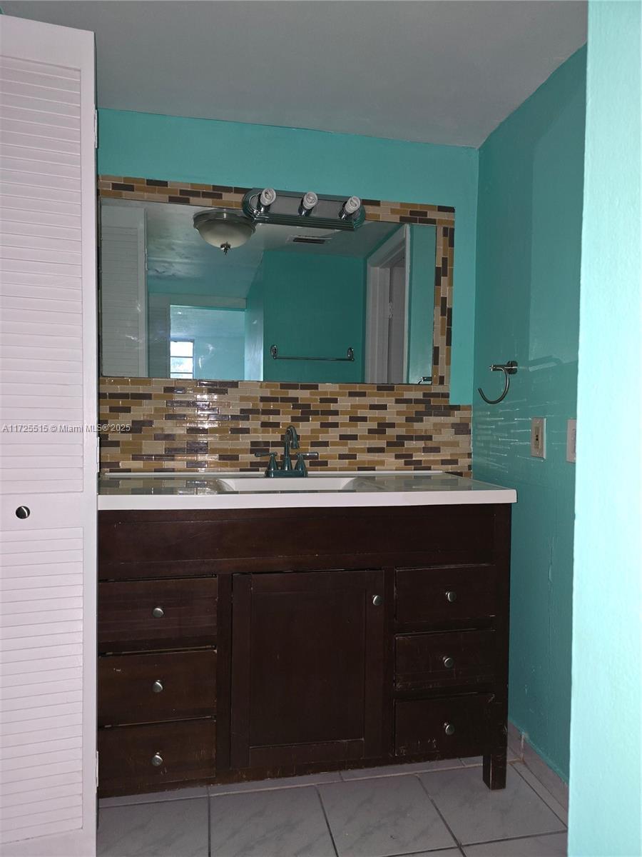 Fountainebleau Miami, FL 33172 - Photo 21 of 28