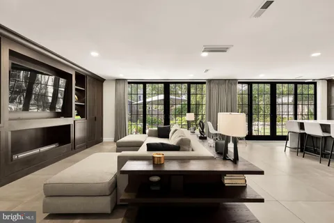 $1,695,000 | 517 Janneys Lane, Alexandria, VA 22302