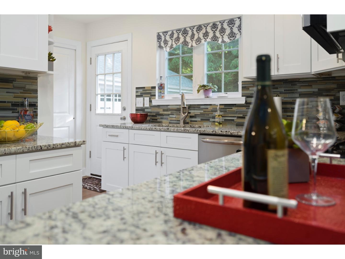 410 Mercer Street Hamilton, NJ 08690 - Photo 9 of 25 Kitchen