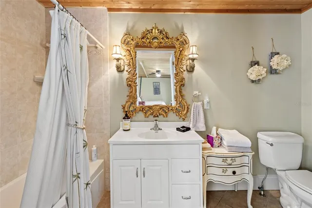 $1,675,000 | 442 East 3rd Avenue, Mount Dora, FL 32757